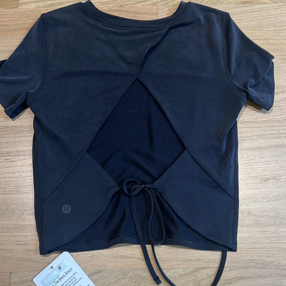 Lululemon Open Tie Back Short Sleeve - Picture 3 of 4